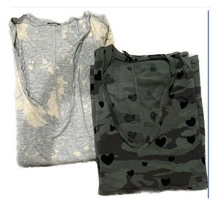 Bundle of 2 - Monrow relaxed v neck tees - medium